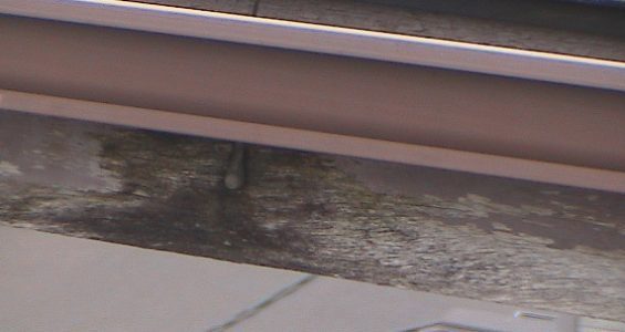 破風板